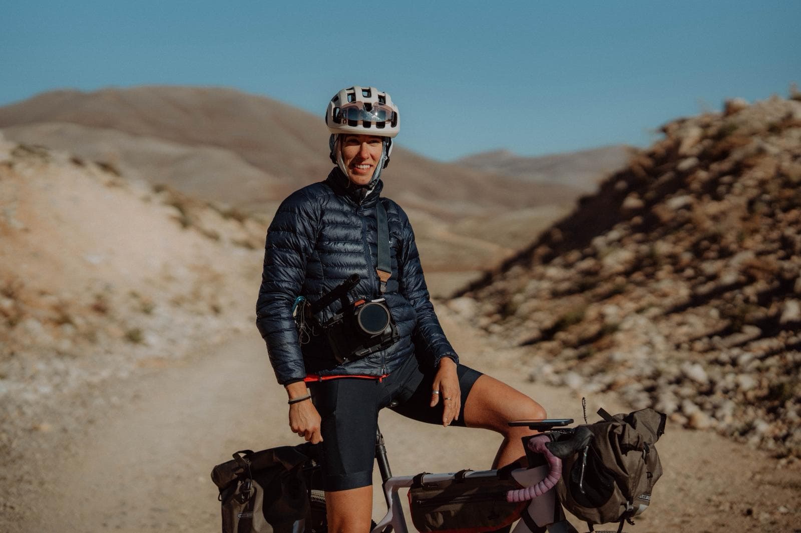 Samantha Sauri image}